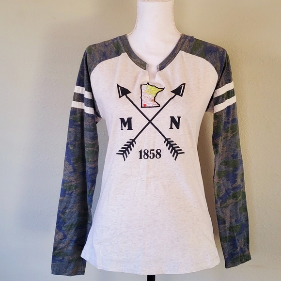 LIVE AND TELL APPAREL MN Tee - Size M (EUC) - Picture 5 of 5